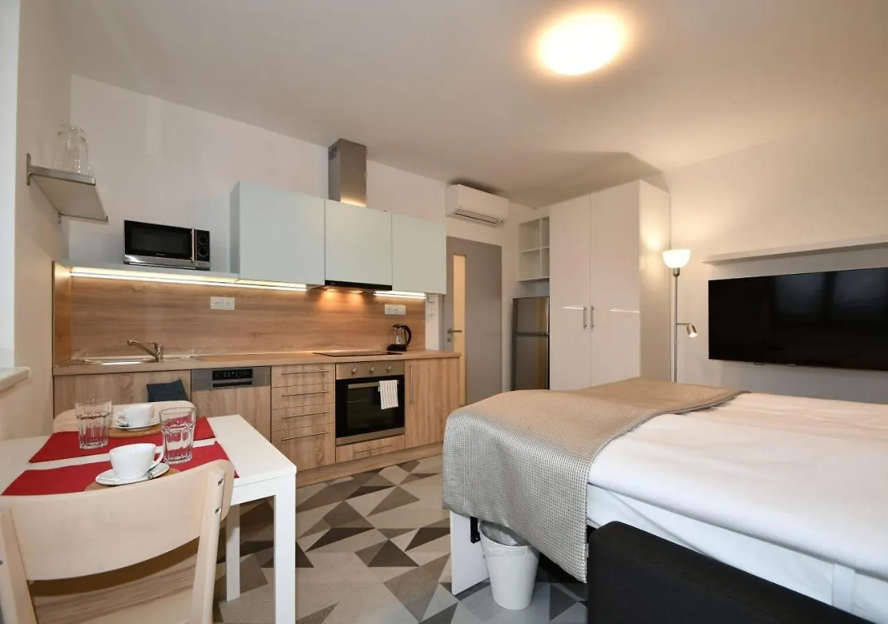 Efi Residence Holzova 28 Brno 0*,  Česká republika