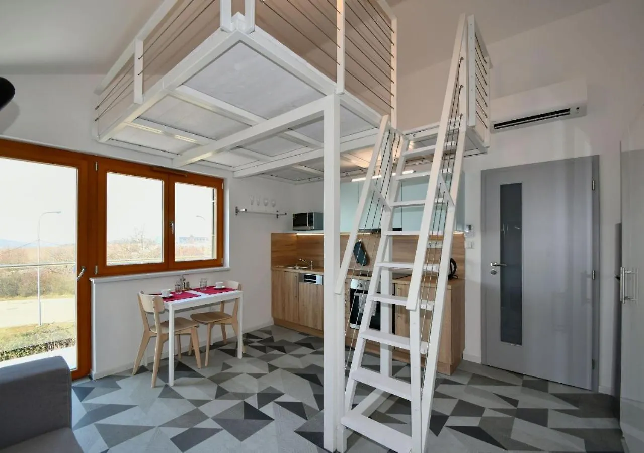 Efi Residence Holzova 28 Brno 0*,